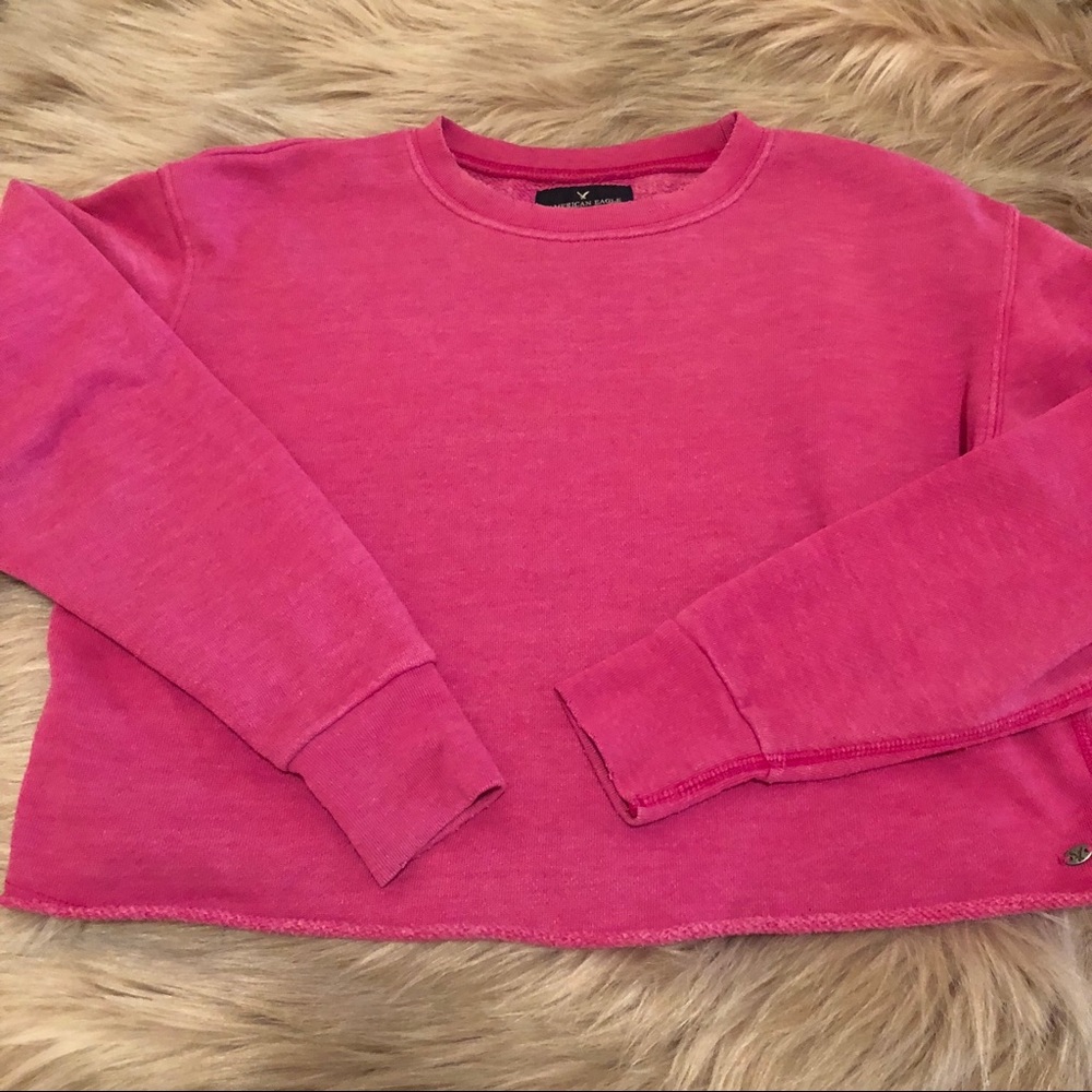 American Eagle hot pink cropped sweatshirt